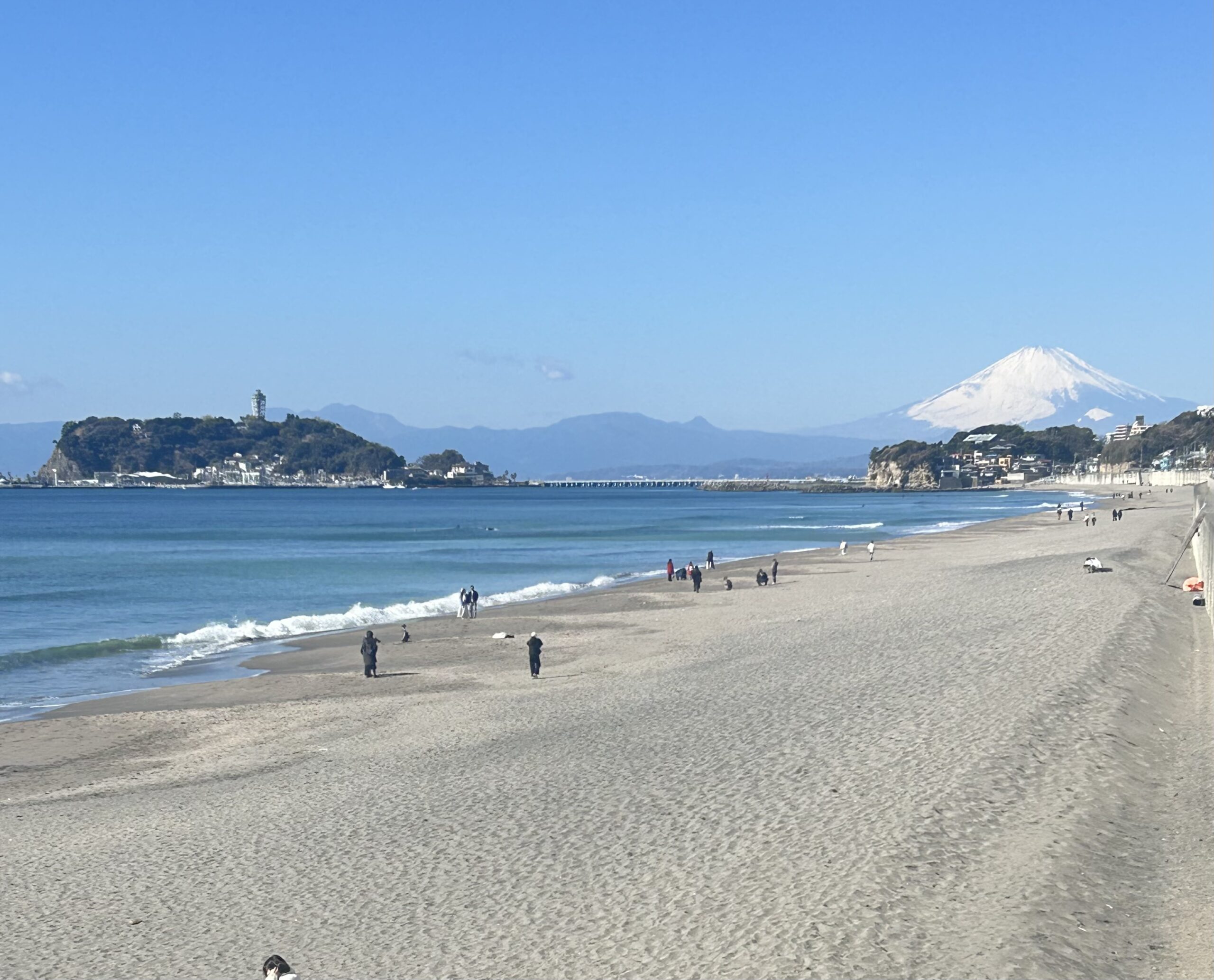 江ノ島と富士山